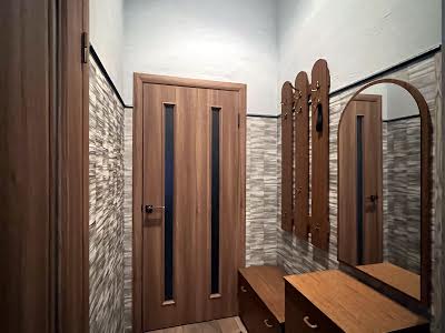квартира за адресою Набережно-Хрещатицька вул., 7