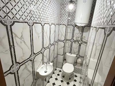 квартира за адресою Вука Караджича вул., 4а