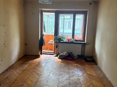 квартира за адресою Степана Бандери вул., 6