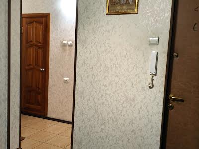 квартира за адресою Каштанова вул., 15-А