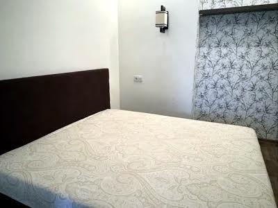 квартира по адресу Ревуцкого ул., 9