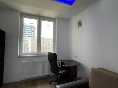 квартира за адресою Авраама Лінкольна вул., 6б