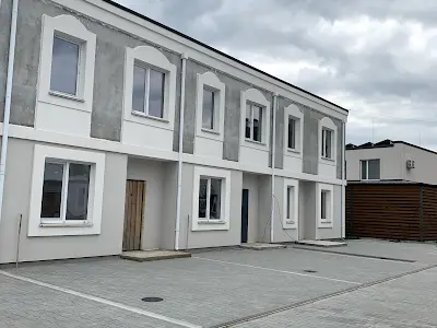 будинок за адресою Озерна