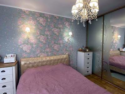 квартира за адресою Поздовжня вул., 1Б