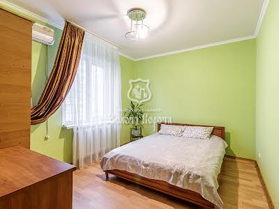 квартира за адресою Драгоманова вул., 1-Д
