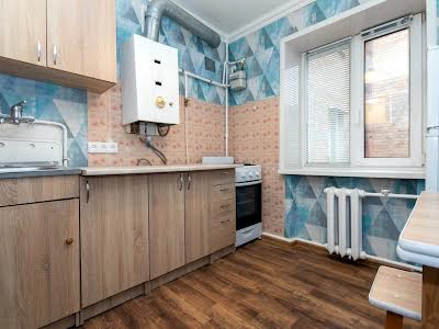 квартира за адресою Костянтинівська вул., 63/12