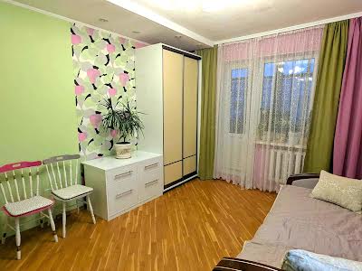 квартира за адресою Рональда Рейгана вул., 10