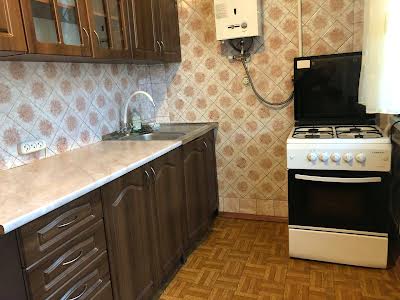 квартира за адресою Почайнинська вул., 45/48