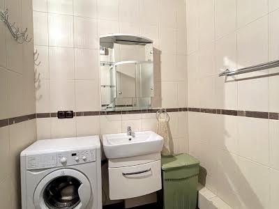 квартира за адресою Регенераторна вул., 4