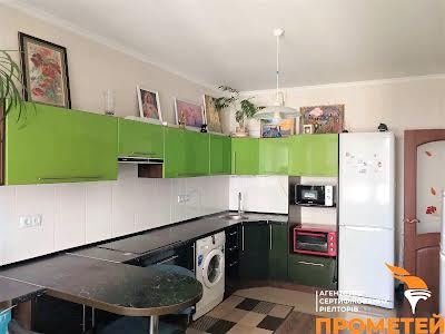 квартира за адресою Анни Ахматової вул., 34