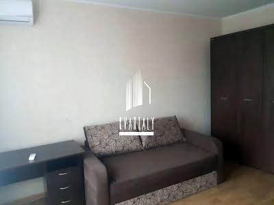 квартира за адресою Богатирська вул., 6-А