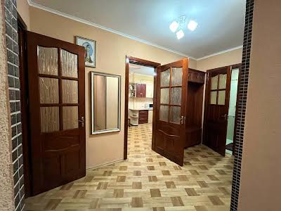 квартира за адресою Білозіра, 8