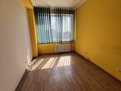 комерційна за адресою Зелена вул., 131