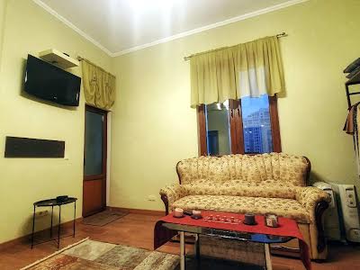 квартира за адресою Івана Мазепи вул. (Січневого Повстання), 3