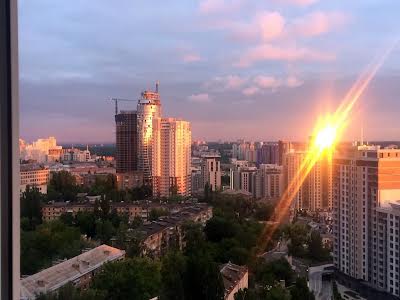 квартира за адресою Євгена Коновальця вул. (Щорса), 32-В