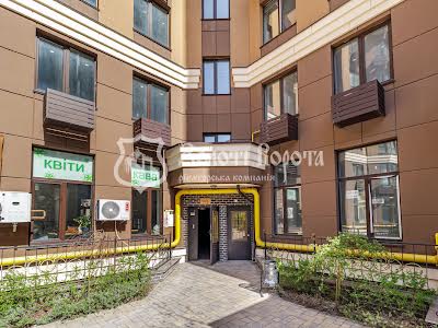 квартира за адресою Молодіжна вул., 4