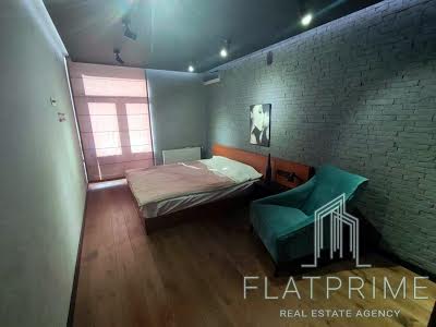 квартира за адресою Регенераторна вул., 4