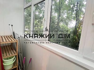 квартира за адресою Рибальська вул., 8