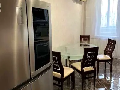 квартира по адресу Владимира Ивасюка просп. (Героїв Сталінграду), 8