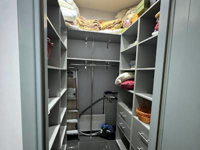 квартира за адресою Літературна вул., 1а