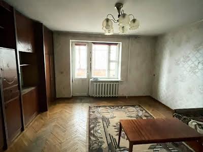 квартира за адресою Генерала Петрова вул., 74