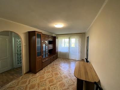квартира за адресою Верховної Ради бульв., 31