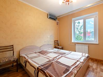 квартира за адресою Оноре де Бальзака вул., 57