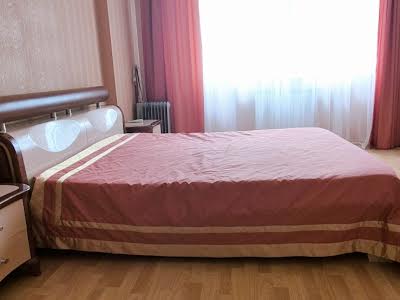 квартира по адресу Миколы Бажана просп., 12