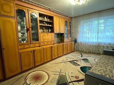 квартира за адресою Лазурна вул., 30б
