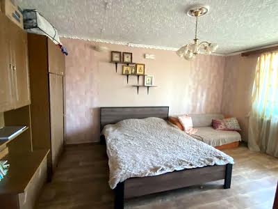 квартира за адресою смт. Великодолинське, Ентузіастів, 4