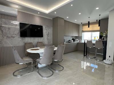 квартира за адресою Озерна, 8