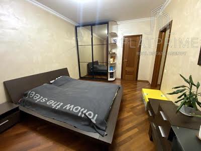квартира за адресою Драгоманова вул., 31-Б