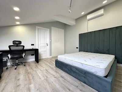 квартира за адресою Пантелеймона Куліша вул., 11