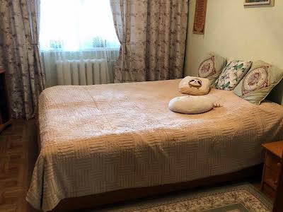 квартира за адресою Соснова вул., 10