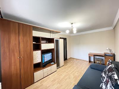 квартира по адресу Дарницкий бульв., 13