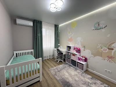 квартира по адресу Співдружності ул., 1