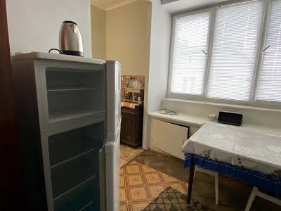 квартира за адресою Миколи Зерова вул., 13