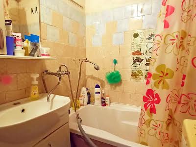 квартира за адресою Текстильників вул., 11а