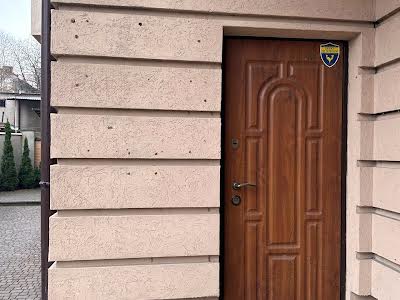 комерційна за адресою Львів, Героїв УПА вул., 25