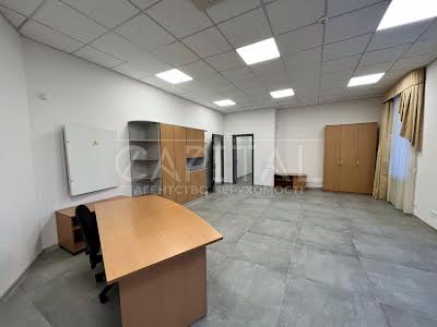 коммерческая по адресу Михаила Грушевского ул., 34/1