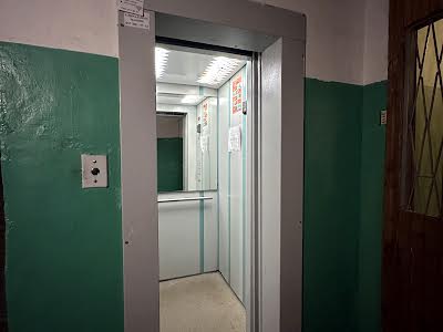 квартира по адресу Небесной Сотни просп. (Маршала Жукова), 10