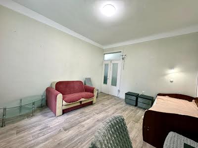 квартира за адресою Погранична, 248А