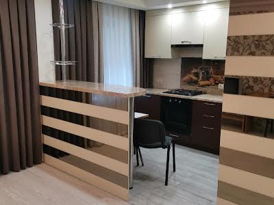 квартира за адресою Чорновола вул., 95/1