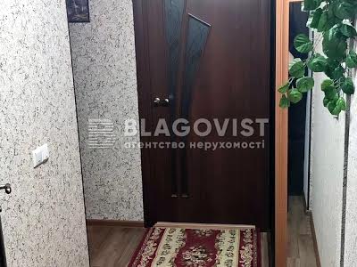 квартира за адресою Солом'янська вул., 16