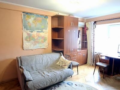 квартира по адресу Строителей ул., 9