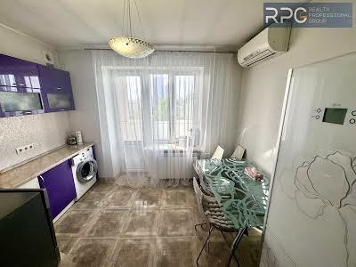 квартира по адресу Печерский спуск, 8