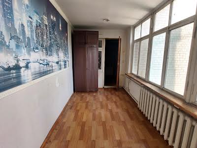 квартира за адресою Ігоря Бедзая вул. (Чкалова), 84