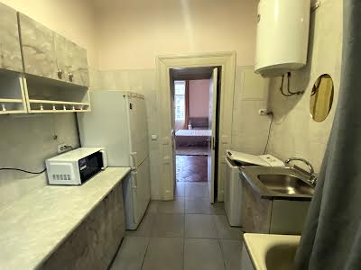 квартира за адресою Адама Міцкевича пл., 3