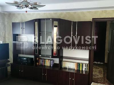 квартира за адресою Солом'янська вул., 16