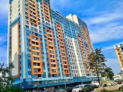 квартира за адресою Богатирська вул., 6-А